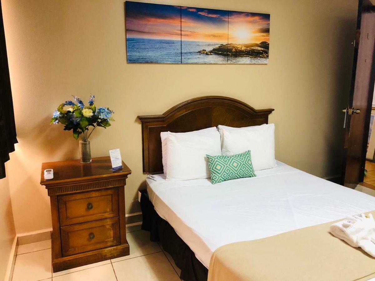 Arecibo Inn Eksteriør bilde